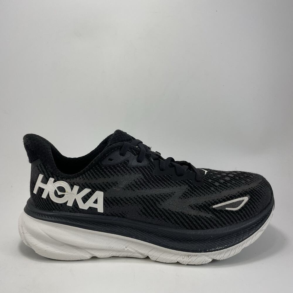 Hoka One One Clifton 9 Running Shoes Womens Size 6.5 B Black Athletic Sneakers